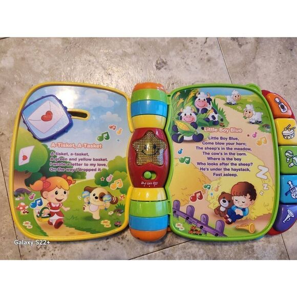 V-Tech Musical Rhymes electronic interactive book - Picture 6 of 14